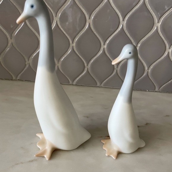 Vintage pair of geese figurines by Special Gifts by Crowning Touch Japan EUC - Picture 3 of 8